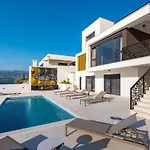 Bonella Novigrad (Dalmatia)