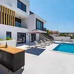 Bonella *