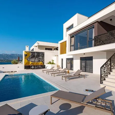 Bonella Novigrad (Dalmatia)