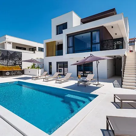 Bonella Holiday home